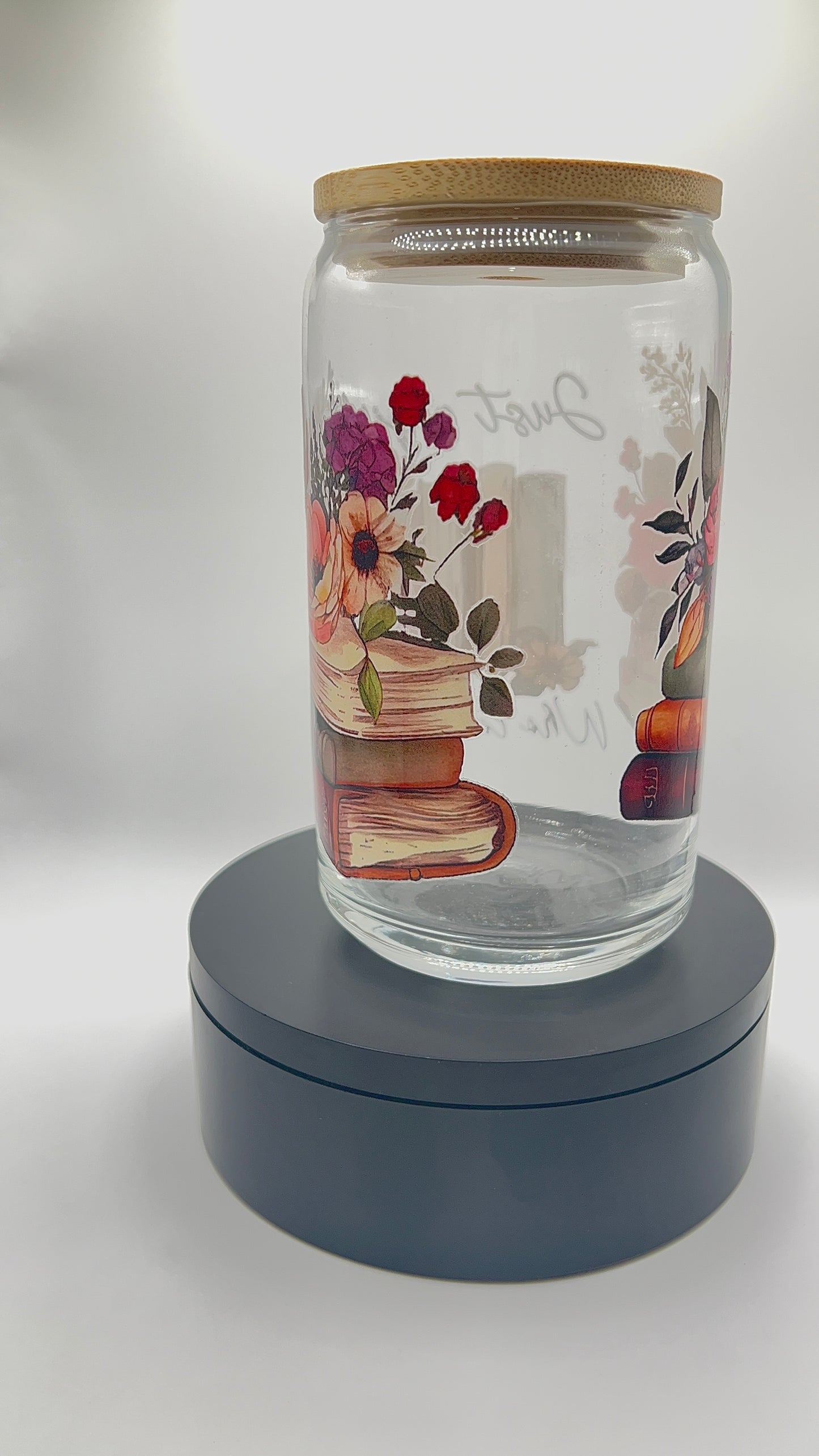 Just a Girl Who Loves Books Can Glass Cup